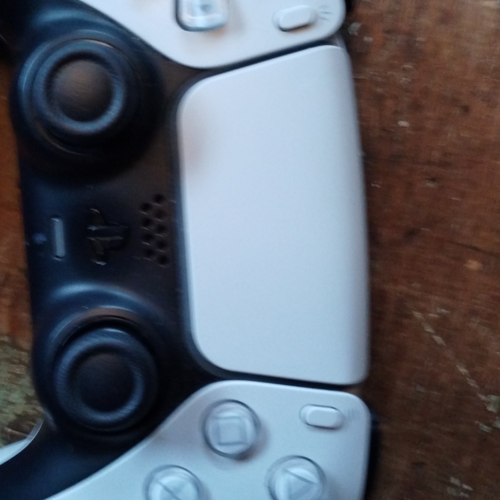 PlayStation 5 White PS5 controller (read description) - Picture 4 of 9